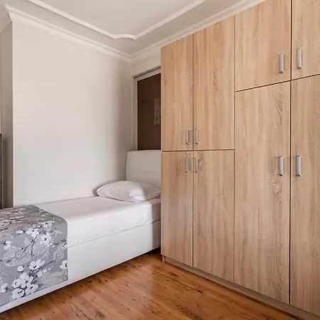 Big Jacuzzi • Sea View • Pool Access 50m Apartman *
