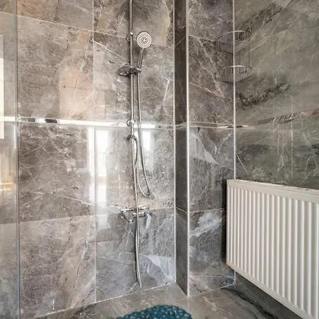 Big Jacuzzi • Sea View • Pool Access 50m Apartman
