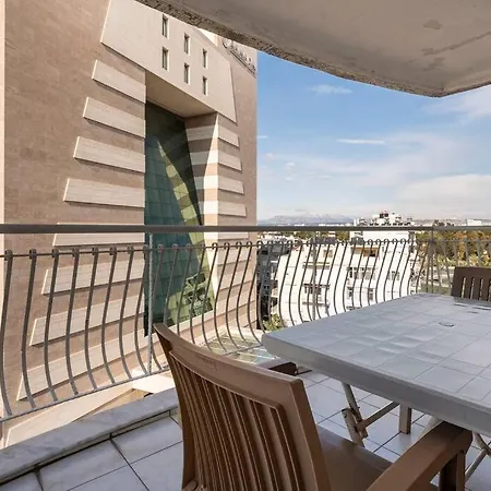 Big Jacuzzi • Sea View • Pool Access 50m Apartment